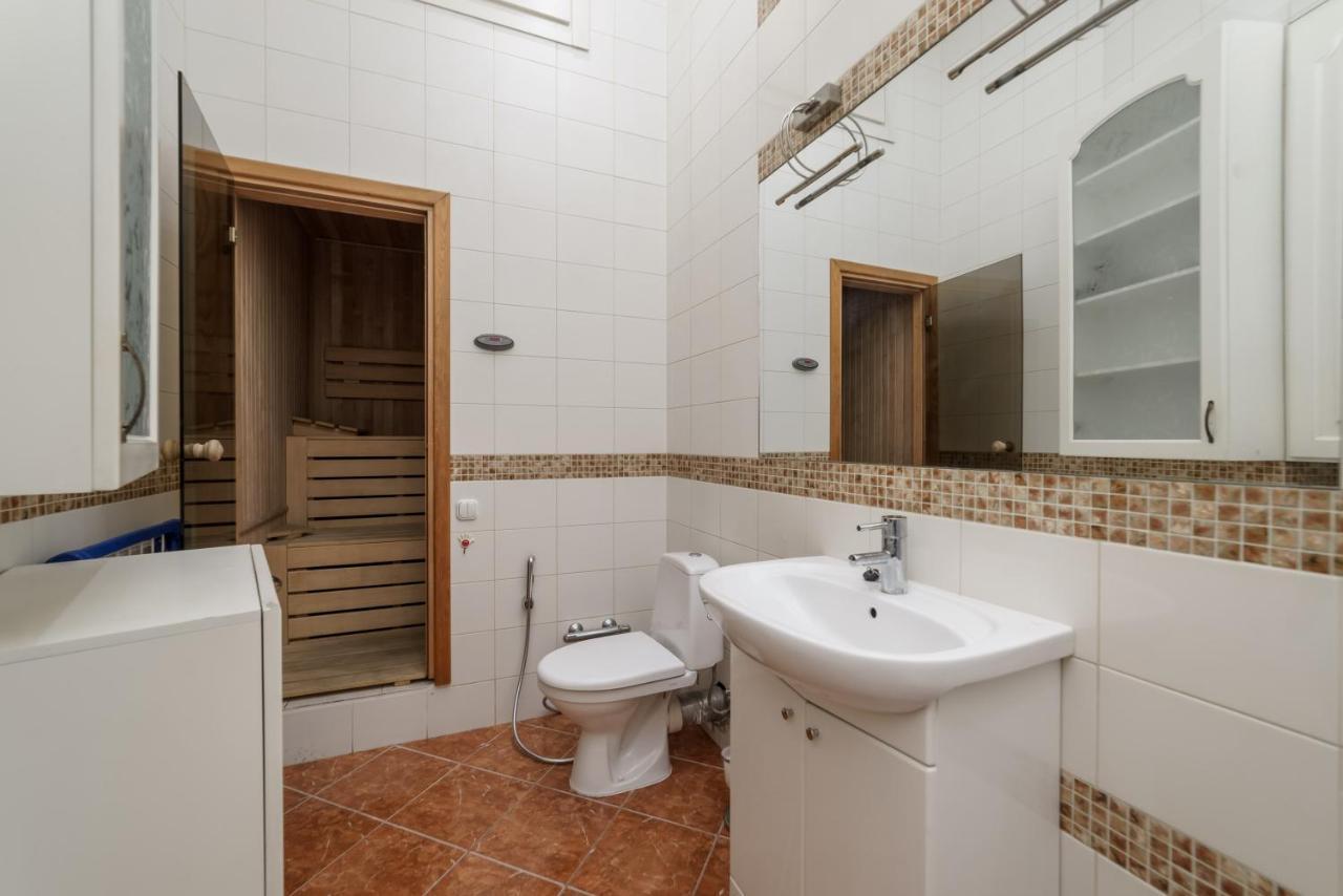 Katerynyska 2 Level Apartment With Sauna Odesa Exterior photo